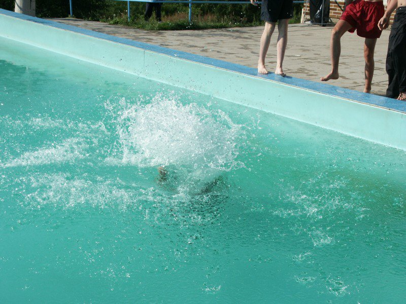 mb040728018.jpg